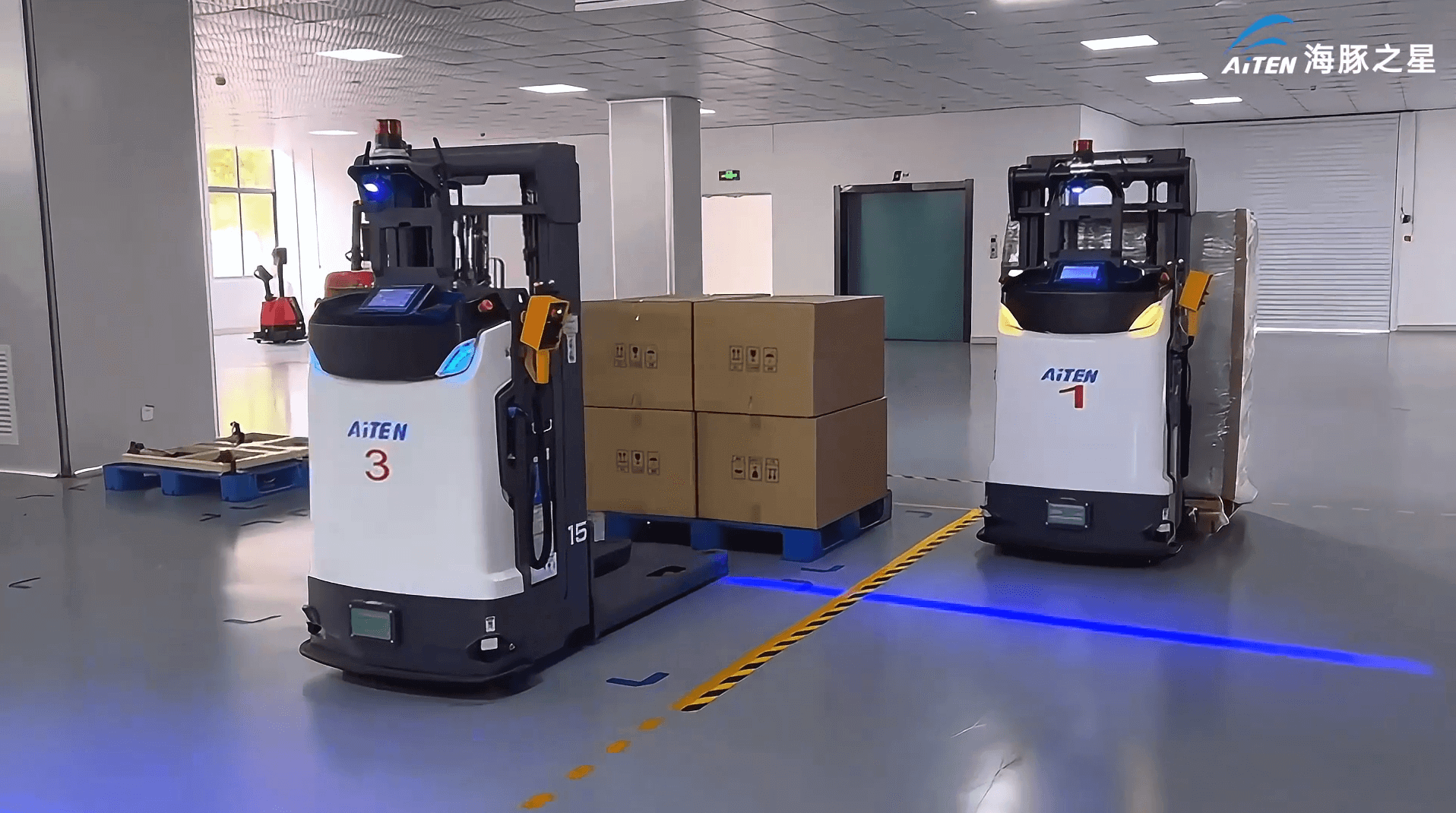 2025年最佳物料搬运自动叉车机器人推荐